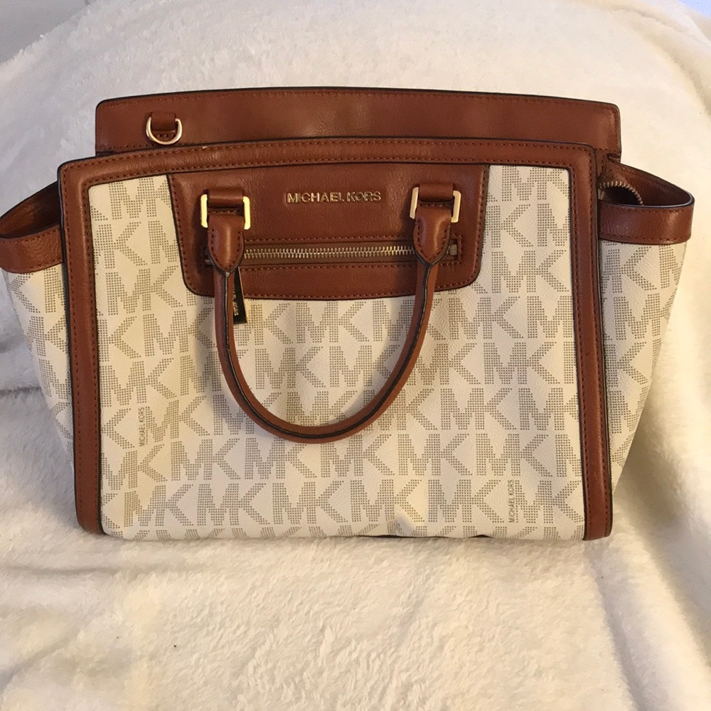 Slightly used Michael Kors handbag